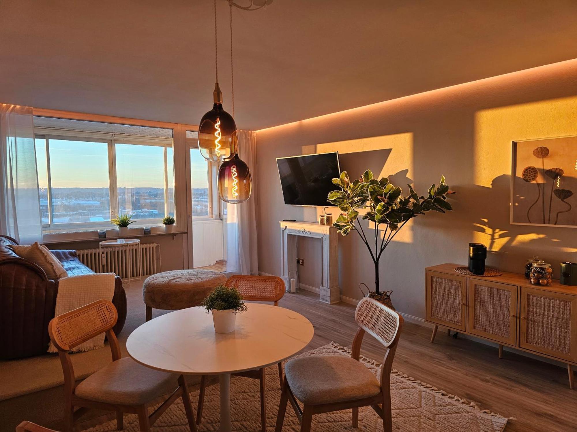 אוגסבורג Stylische Sunset-Wohnung מראה חיצוני תמונה